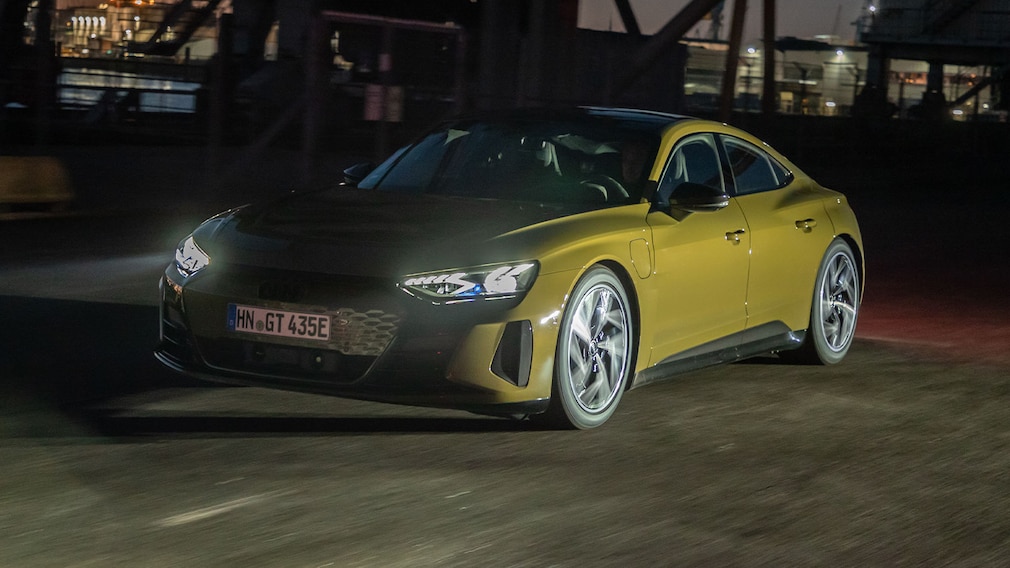 So fährt der neue Audi e-tron GT