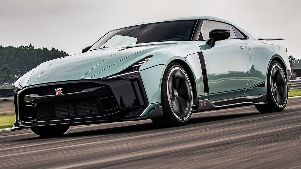 Wir lassen den GT-R50 von der Leine
