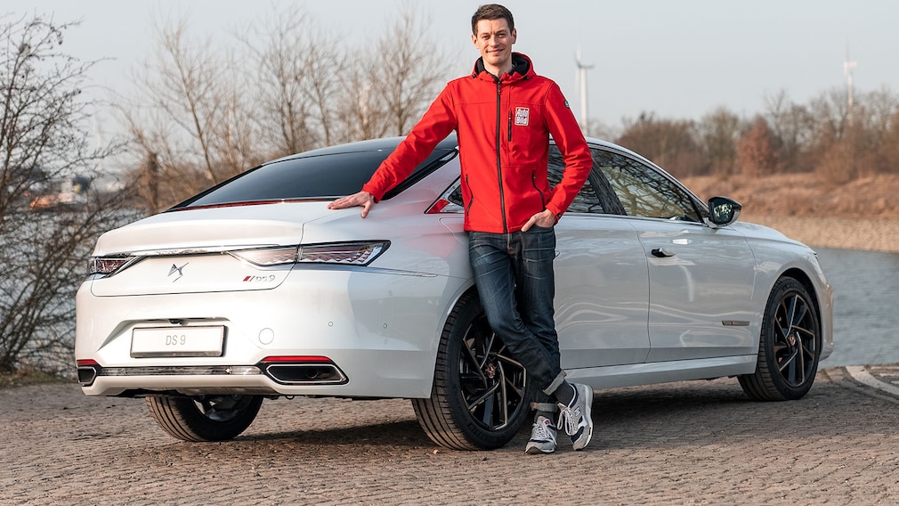 Erste Sitzprobe im neuen DS 9