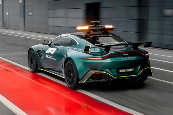 Das neue Safetycar ist ein Aston Martin Das neue Safetycar ist ein Aston Martin
