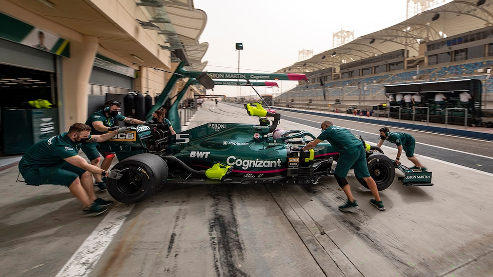 F1 Bahrain Strecke So Meistert Man Eine Runde Auf Der F1 Strecke In Bahrain Formula 1 Gulf Air Bahrain Grand Prix 2020 Roadsidebs