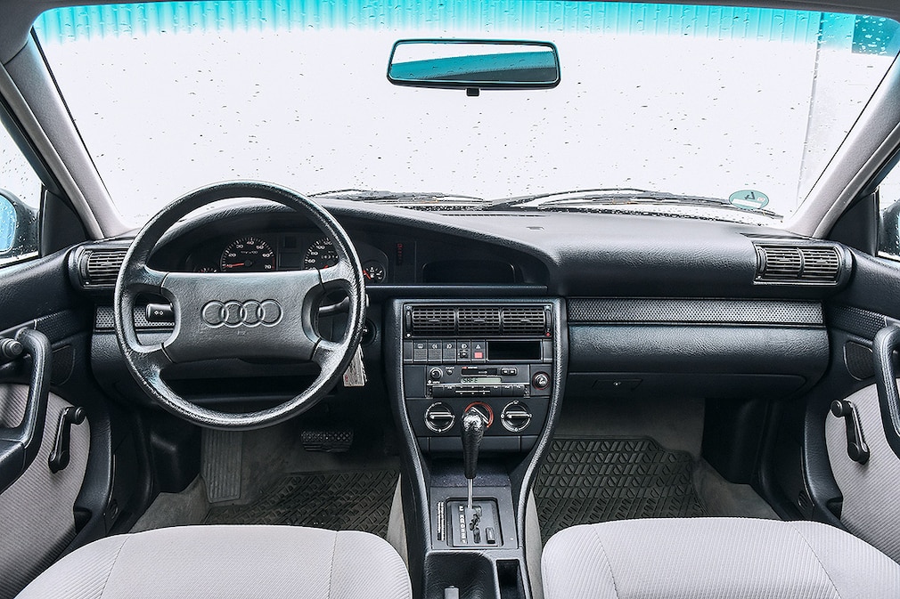Audi 100