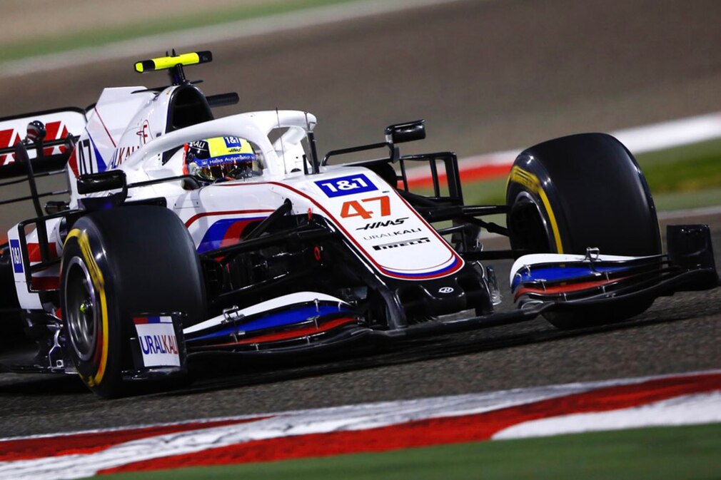 Gigantenduell zwischen Hamilton und Verstappen