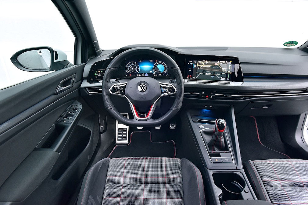 VW Golf 8 GTI 2.0 TSI