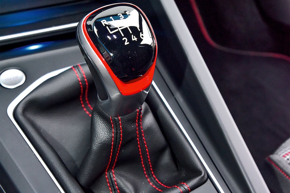 VW Golf 8 GTI 2.0 TSI