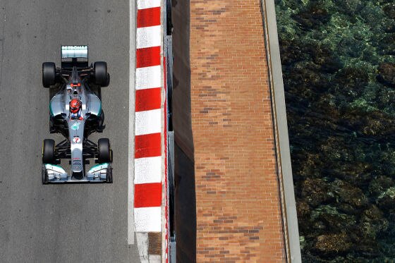 Dieses Schumi-Rennen lässt Mercedes nicht los Dieses Schumi-Rennen lässt Mercedes nicht los