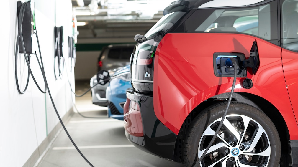 E-Autos an mehreren Wallboxen