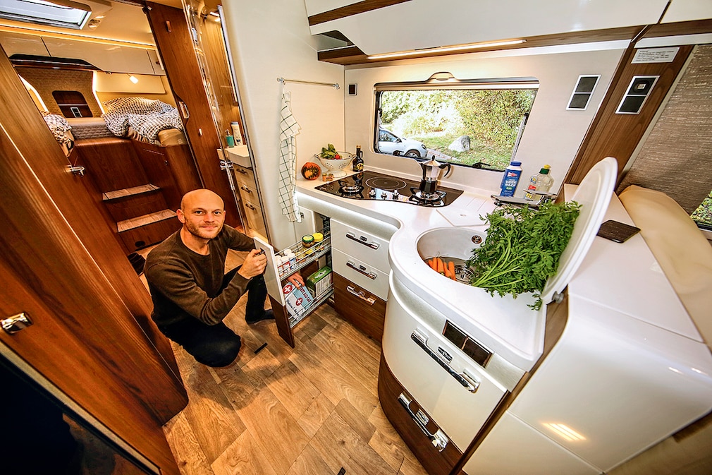 Hymer B-ML I 880