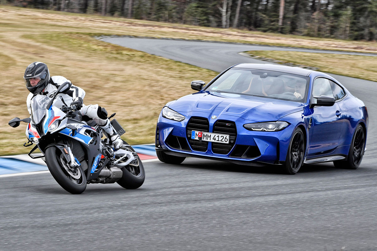 BMW M4 vs. M 1000 RR (2021): Test - Vergleich - Motorrad - PS