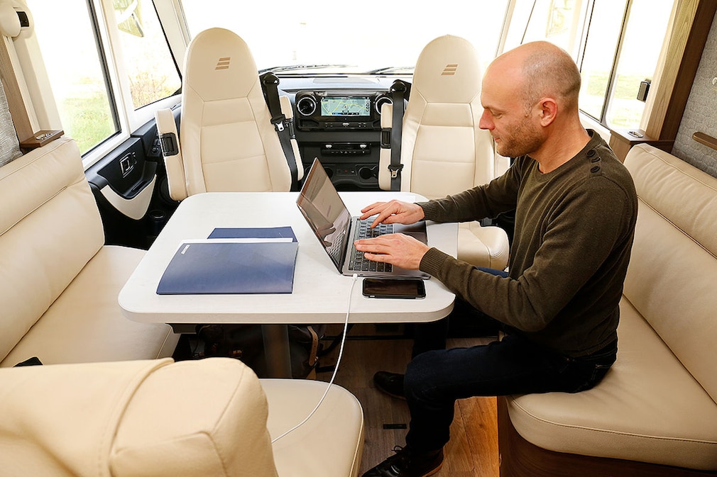 Hymer B-ML I 880