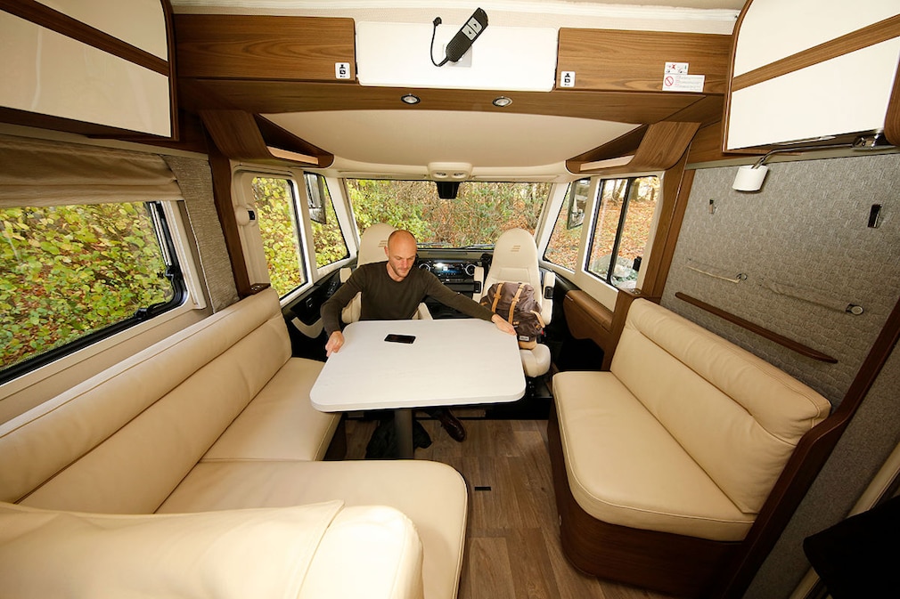 Hymer B-ML I 880