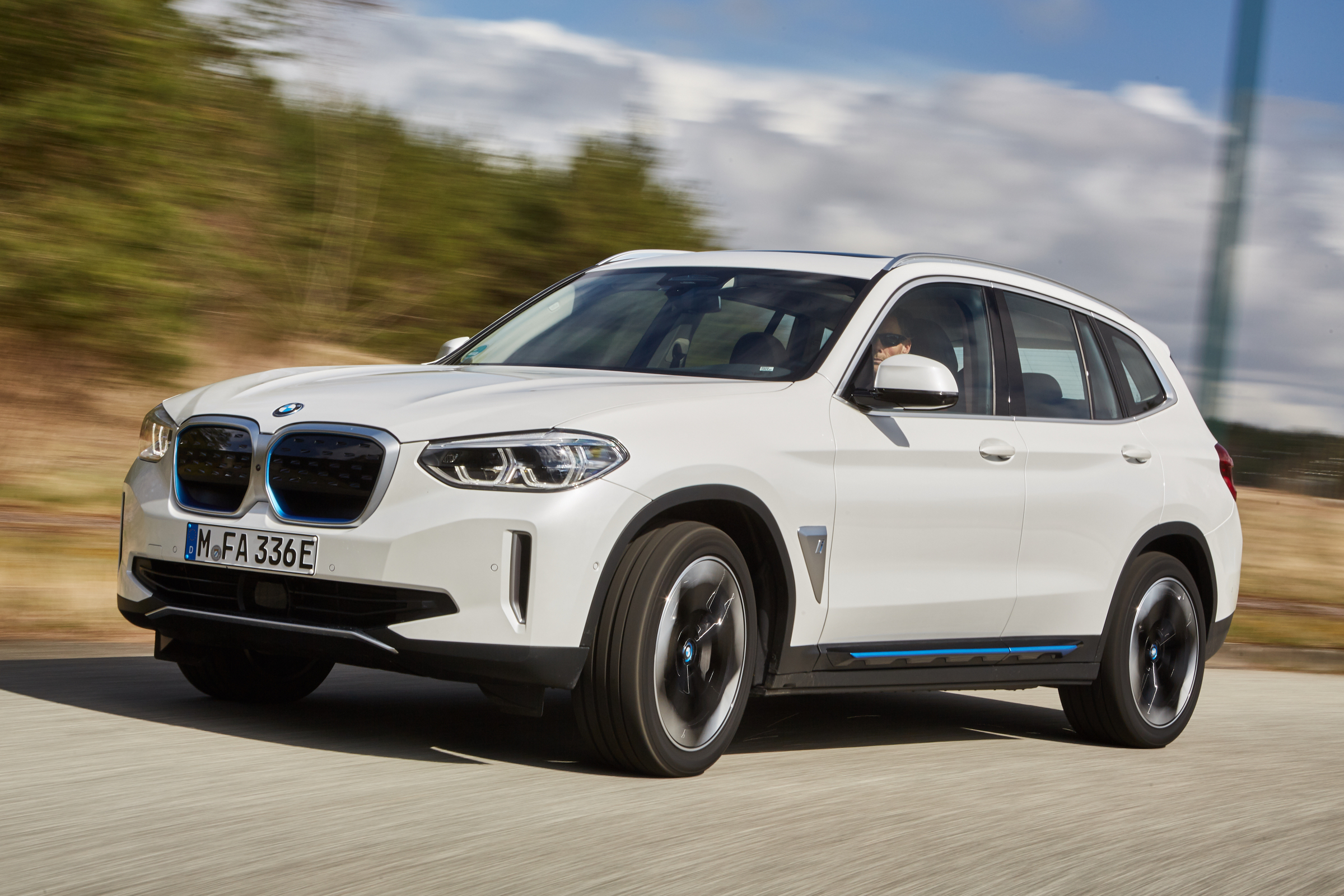 BMW wechselt mit dem iX3 sein E-Motorenkonzept - AUTO BILD