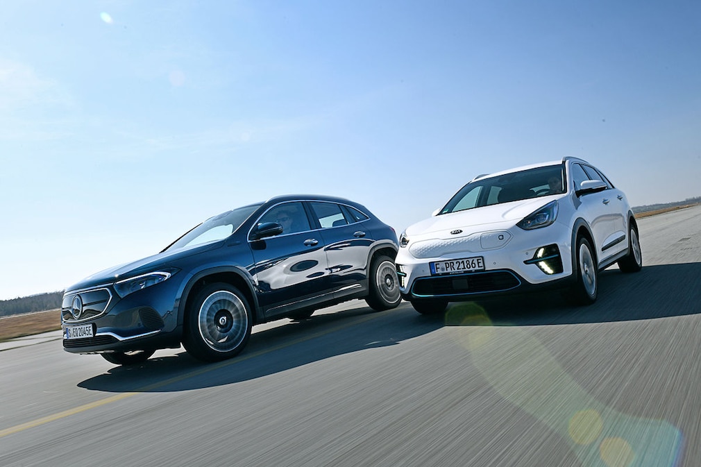 Mercedes EQA 250       Kia e-Niro