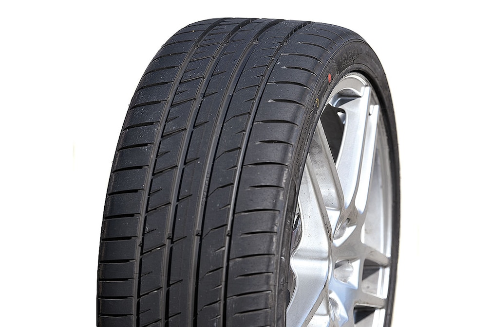 Sportreifen Sommer 235/35 R 19 - Syron Premium Performance
