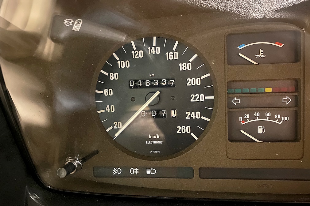 BMW 735i BMW 735i