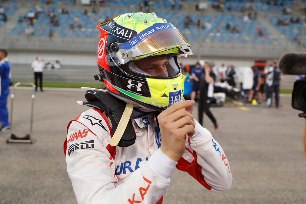 Schumacher wird in Fragerunde gegrillt