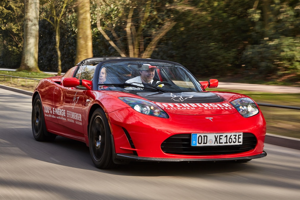 Tesla Roadster 2.0 (2009)