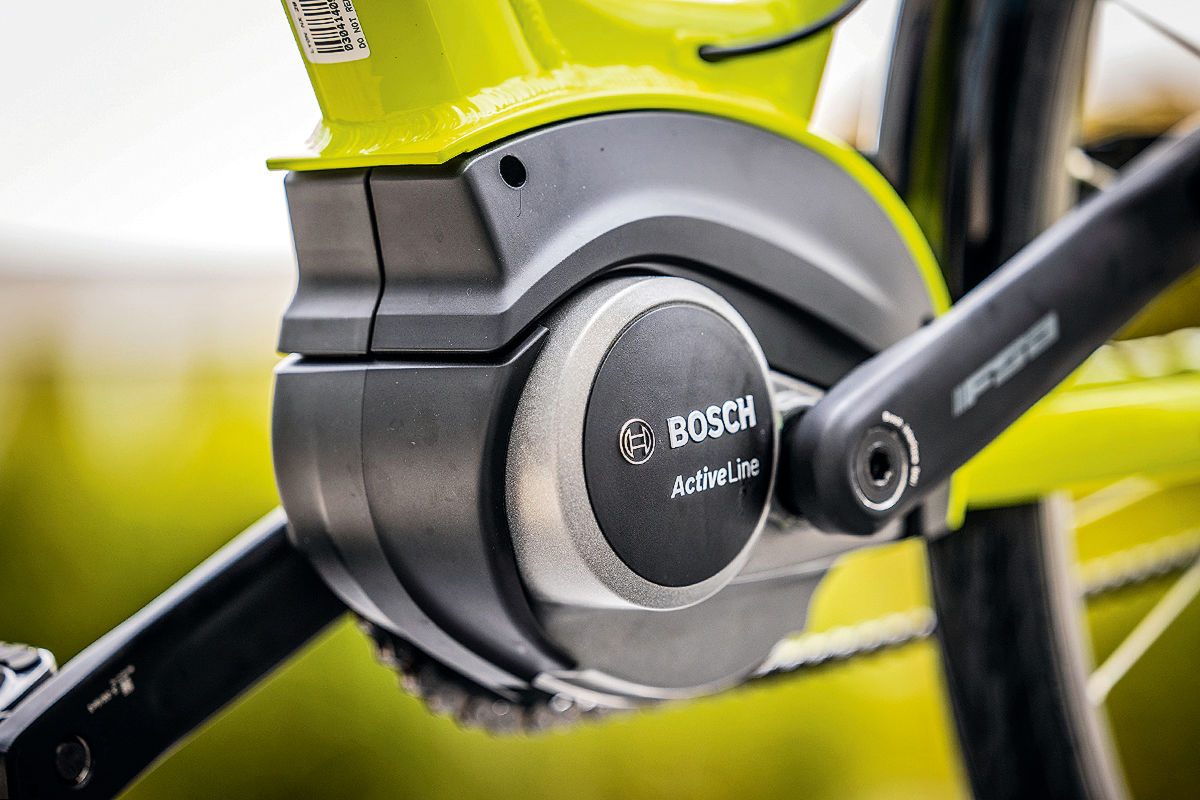 E-Bikes unter 2000 Euro: Test - AUTO BILD
