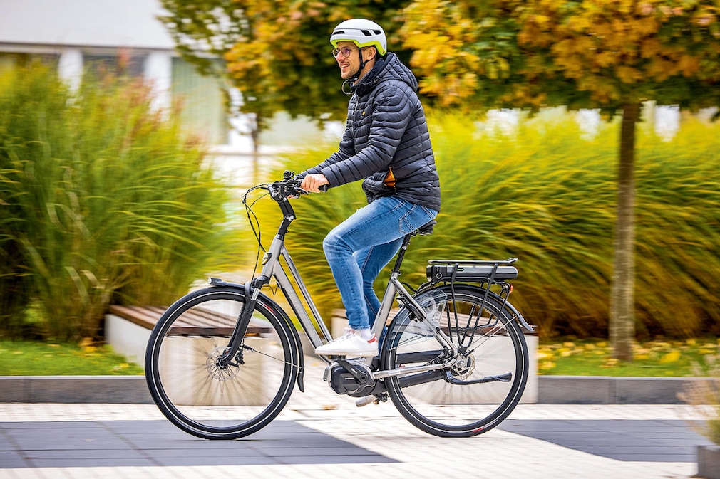 EBikes unter 2000 Euro im AUTO BILDTest AUTO BILD