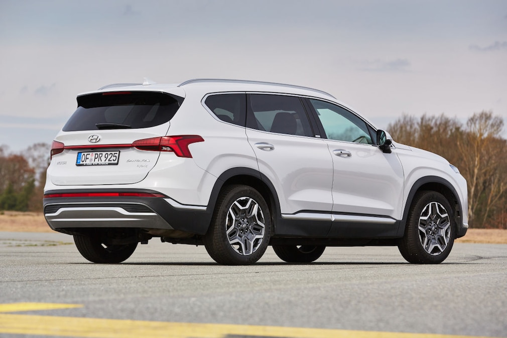 Hyundai Santa Fe 1.6 T-GDI Hybrid