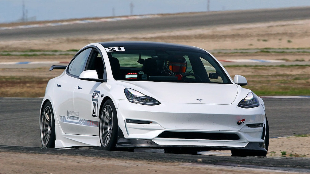 Tesla Model 3: Getunt schneller als ein Porsche 911 GT3 RS - AUTO BILD