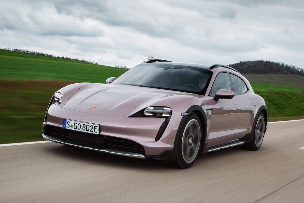 Porsche Taycan Cross Turismo