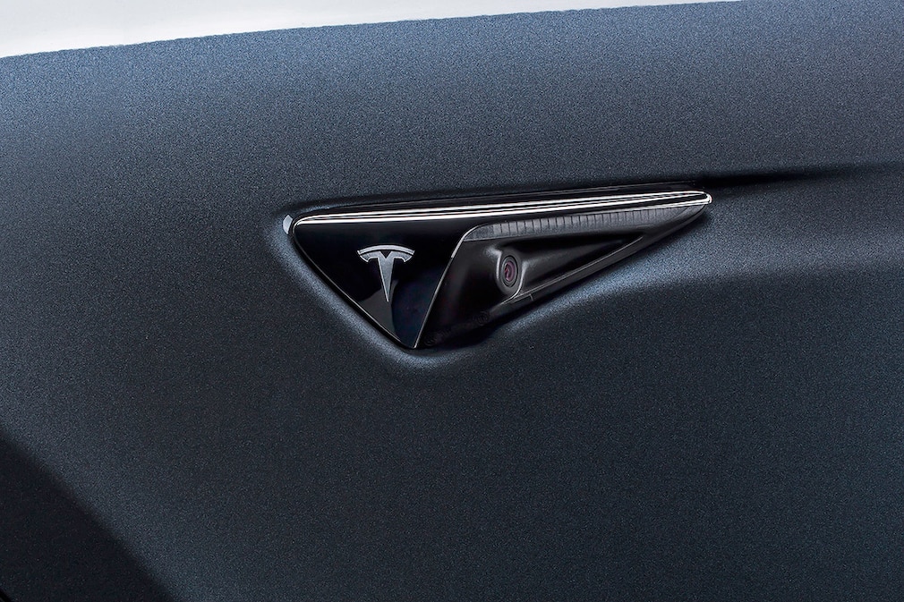 Tesla Autopilot
