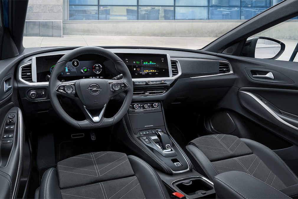 Opel Grandland Hybrid !!! BLOCKING PERIOD UNTIL June 9, 00:01 AM !!!