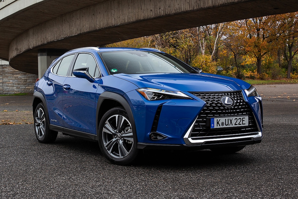 Lexus UX 300e