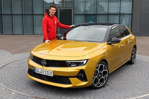 Opel Astra Hybrid 