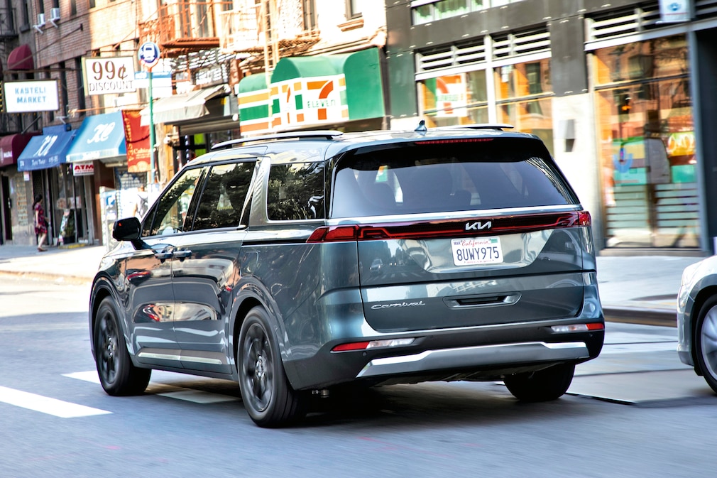Kia Carnival