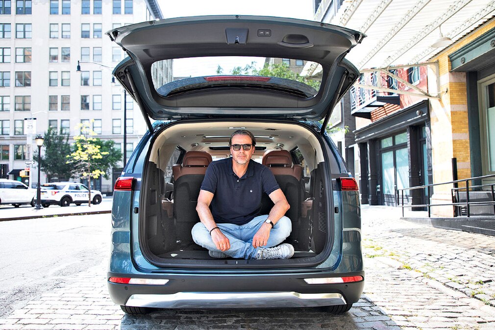 Kia Carnival