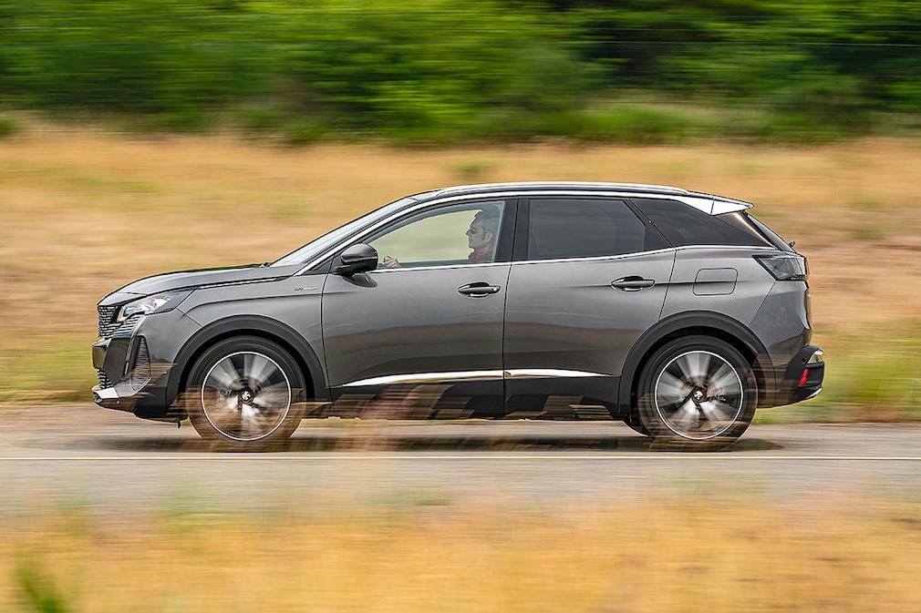 Peugeot 3008 Hybrid4 300