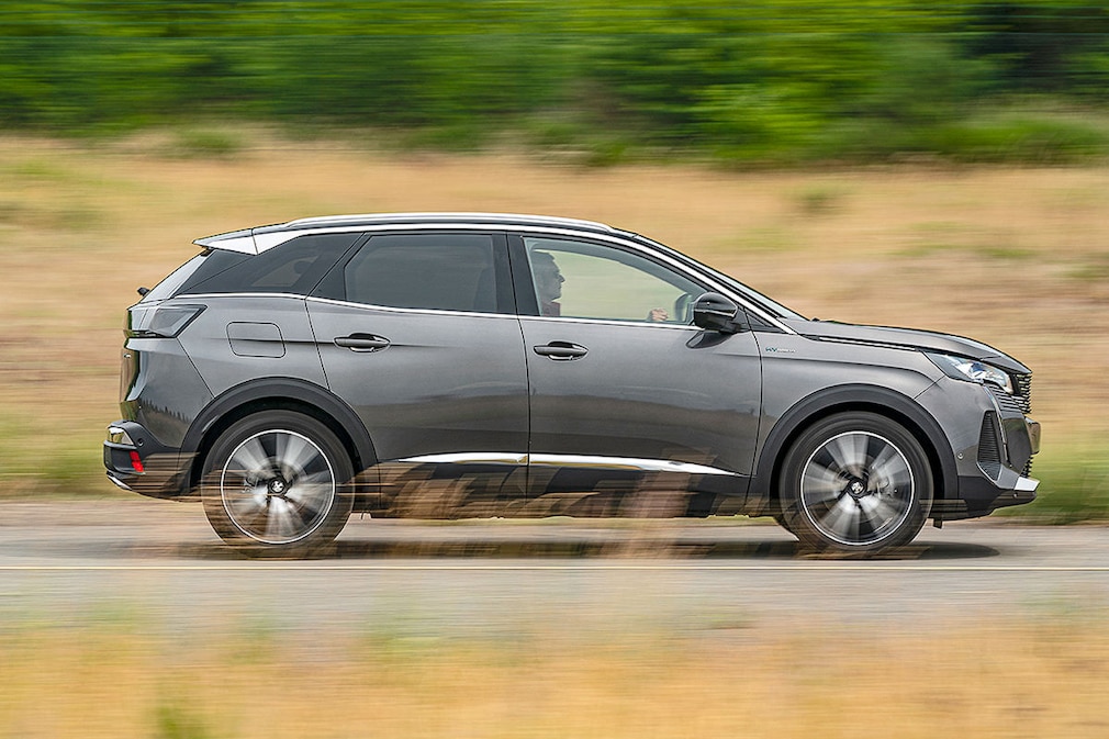 Peugeot 3008 Hybrid4 300