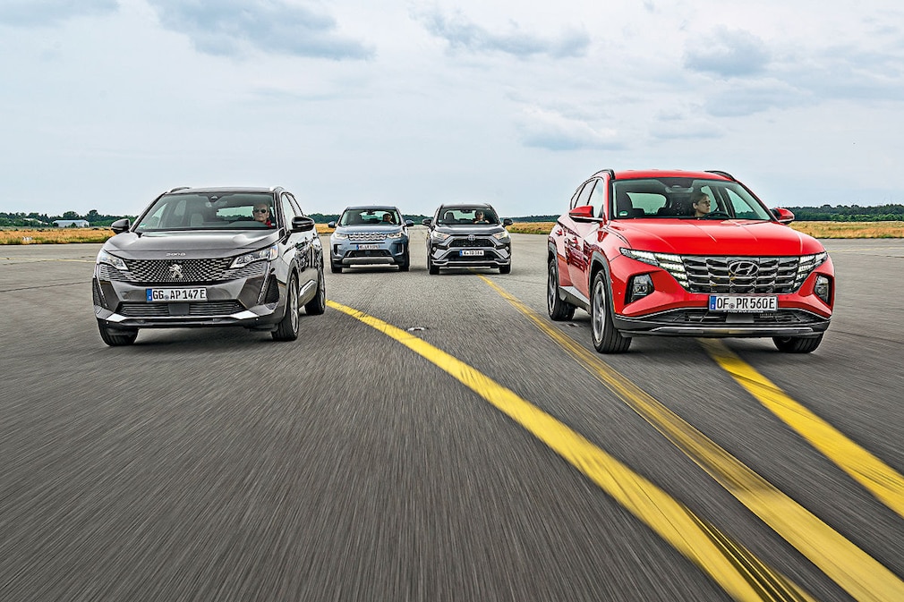 Peugeot 3008 Hybrid4 300 Land Rover Discovery Sport Toyota RAV4 Hyundai Tucson