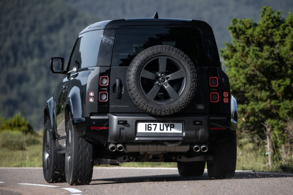 Land Rover Defender V8