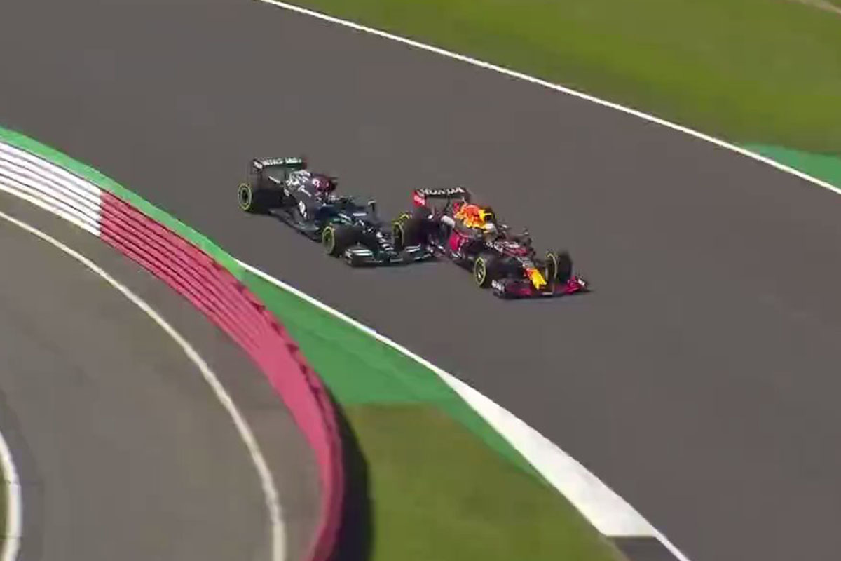 Formel 1 Red Bull Vs Mercedes Nachste Runde Im Crash Duell Auto Bild