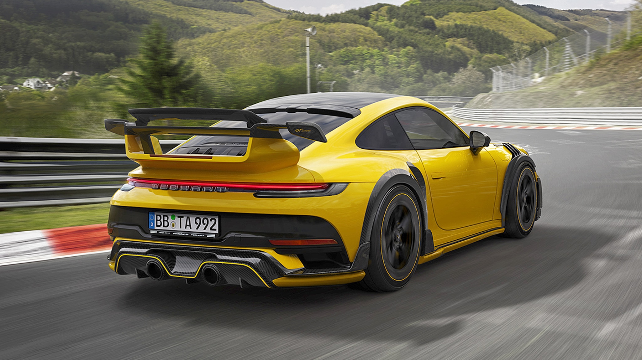 Monstrueuse porsche 911 992 gt street r de 800 ch une nouvelle bête de