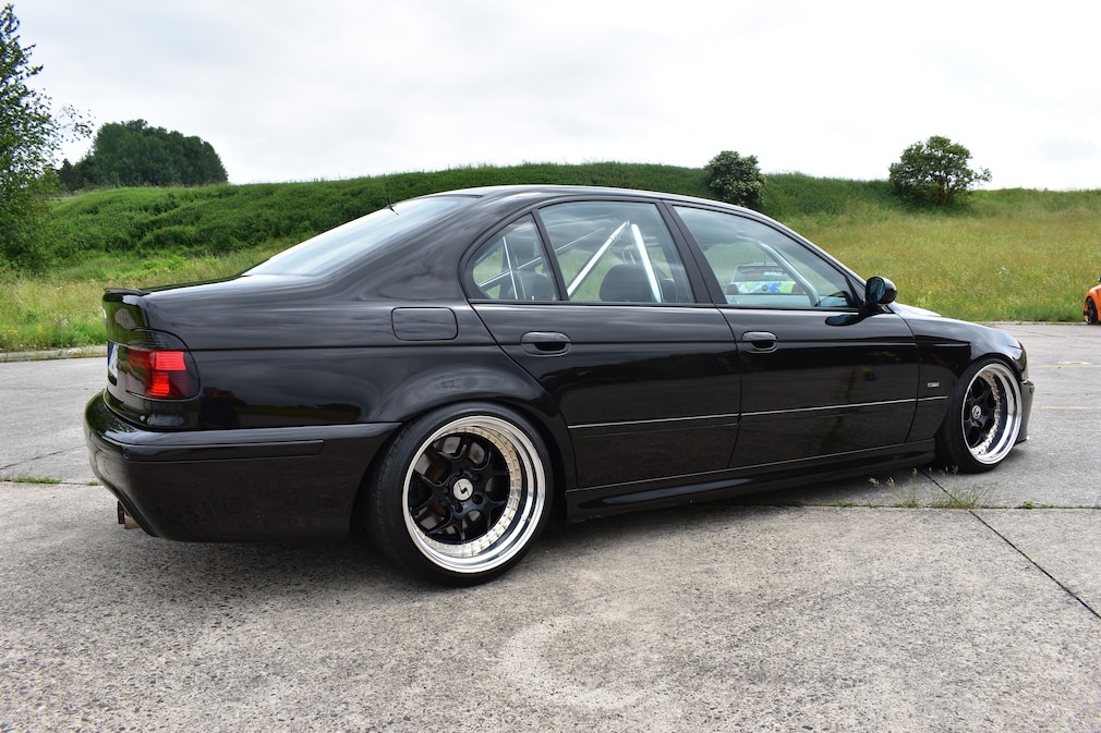 BMW M5 E39