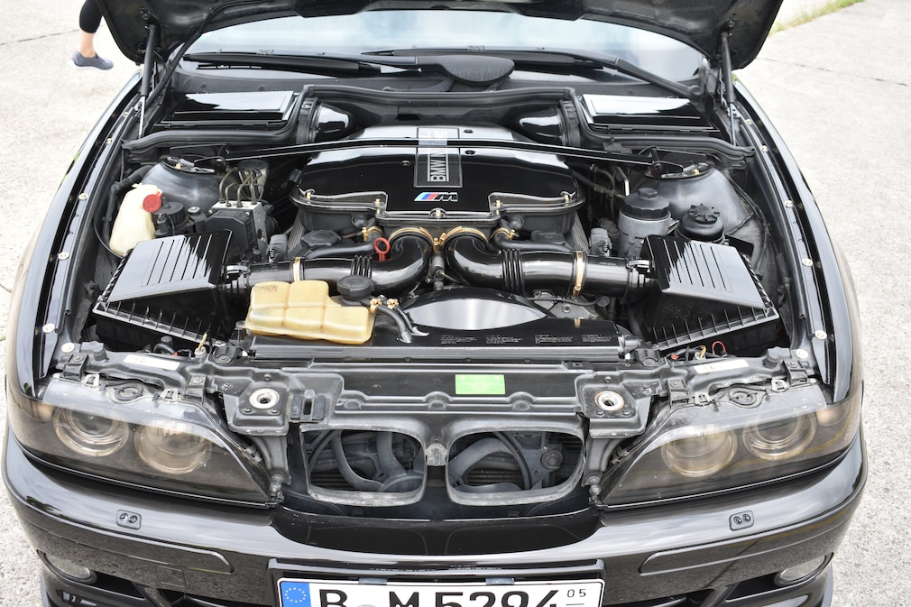BMW M5 E39