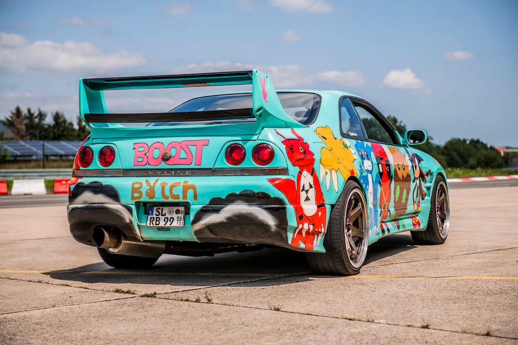 Nissan Skyline R33