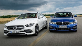 Mercedes C 300 4Matic   BMW 330i xDrive
