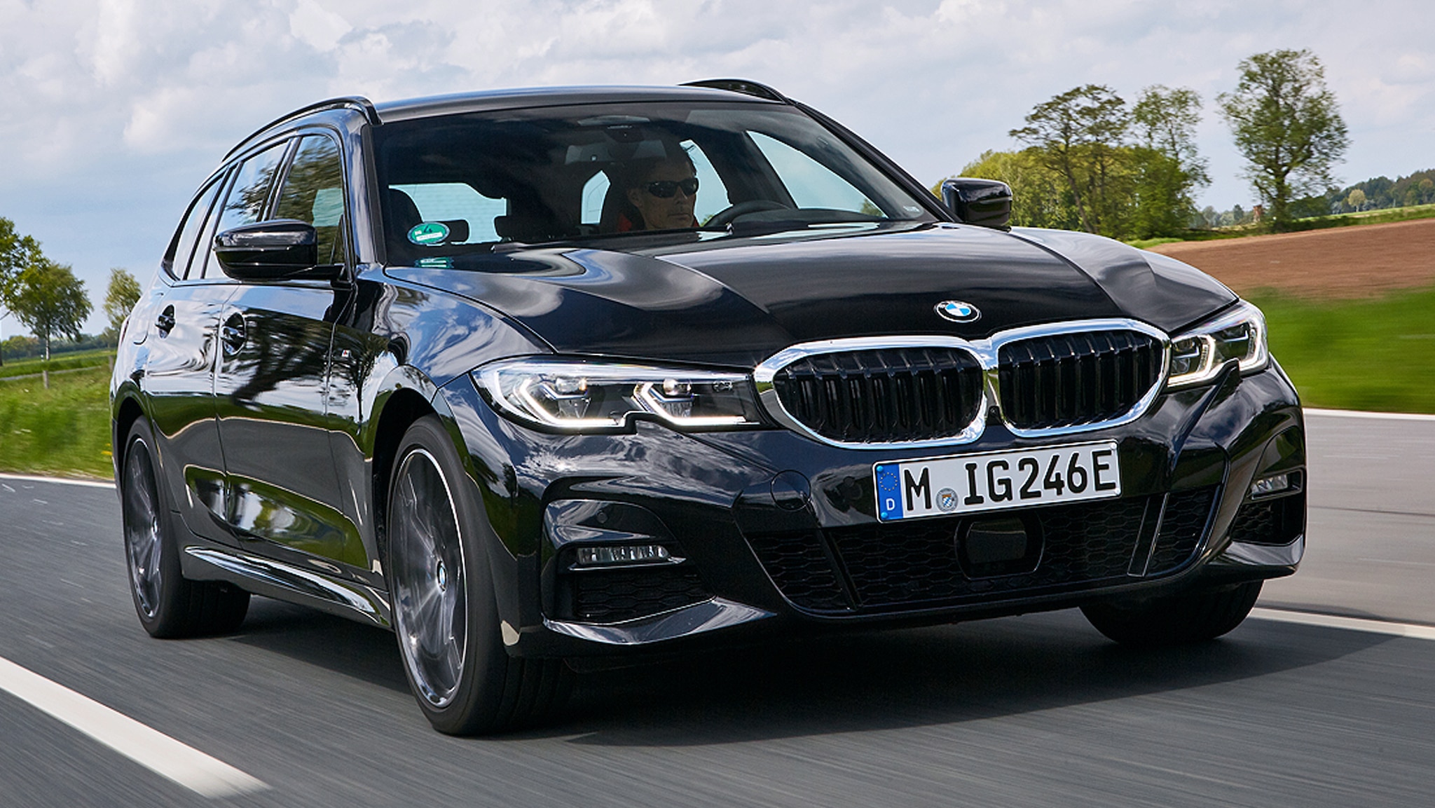 BMW 320e Touring: Test, Plug-in-Hybrid, Motor, Preis, Kombi - AUTO BILD