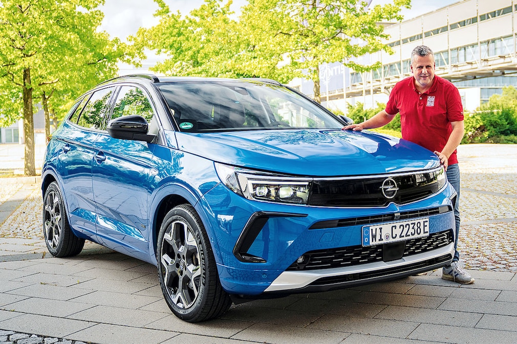 Opel Grandland Hybrid 4