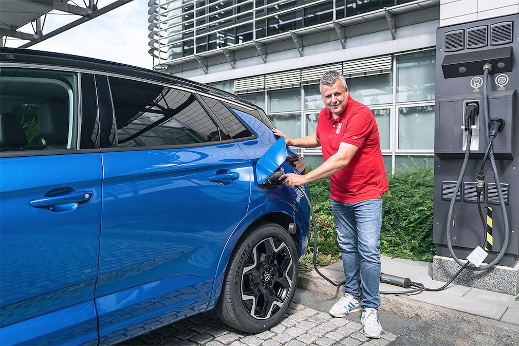 Opel Grandland Hybrid 4