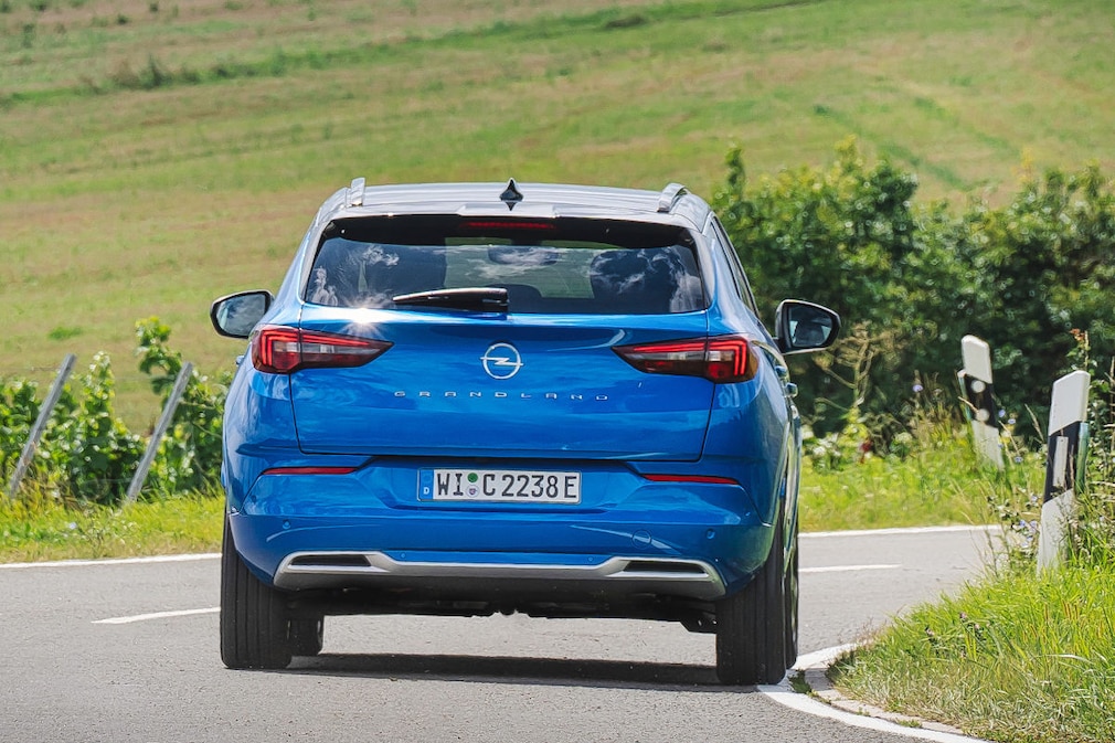 Opel Grandland Hybrid4