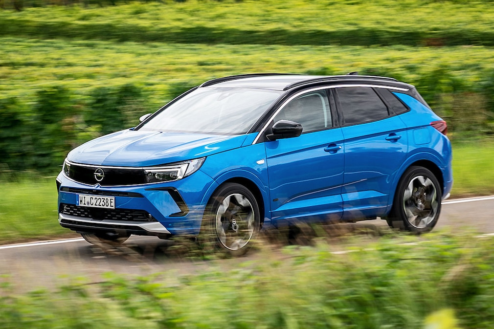 Opel Grandland Hybrid4