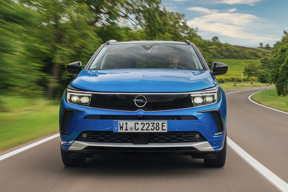 Opel Grandland Hybrid4