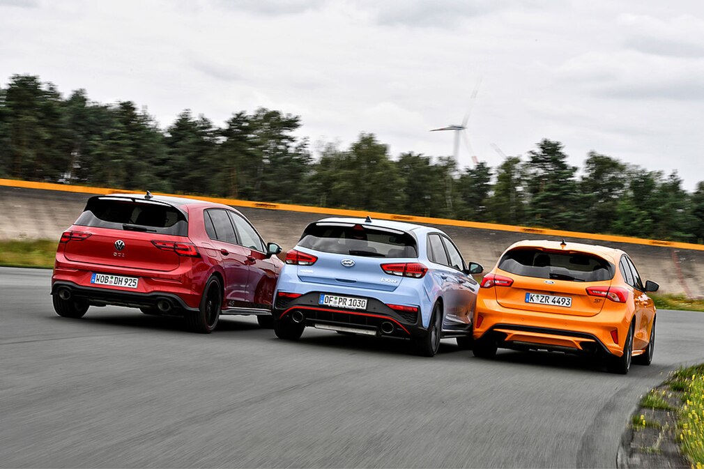 VW Golf GTI Clubsport 45       Hyundai i30 N Performance   Ford Focus ST 2.3 EcoBoost       
