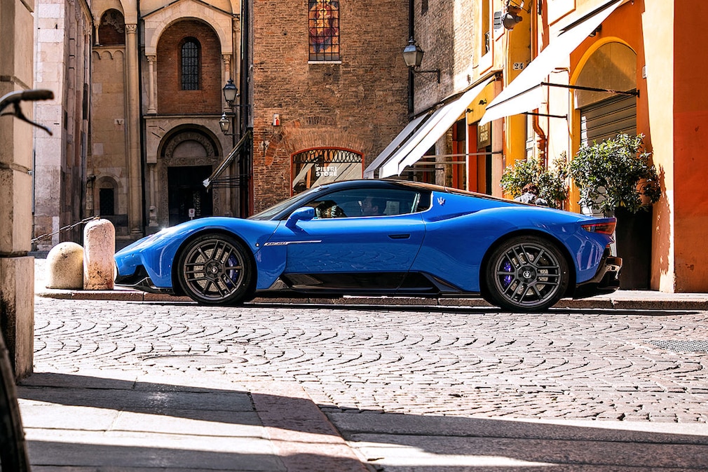 Maserati MC20
